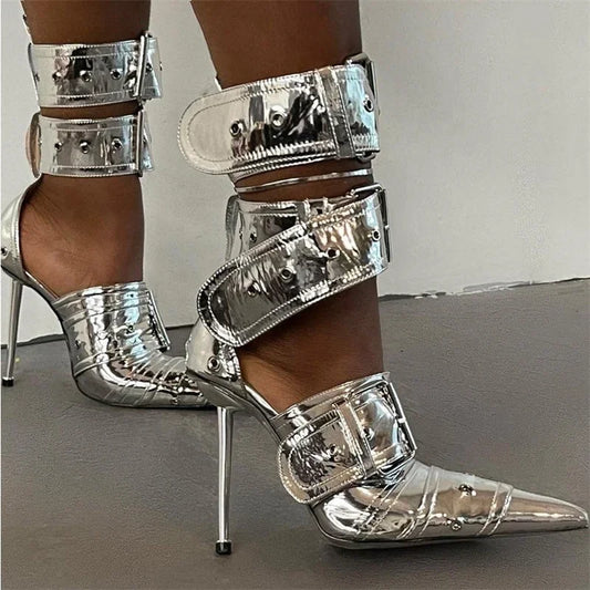 “Show Stoppin” Buckle Heel