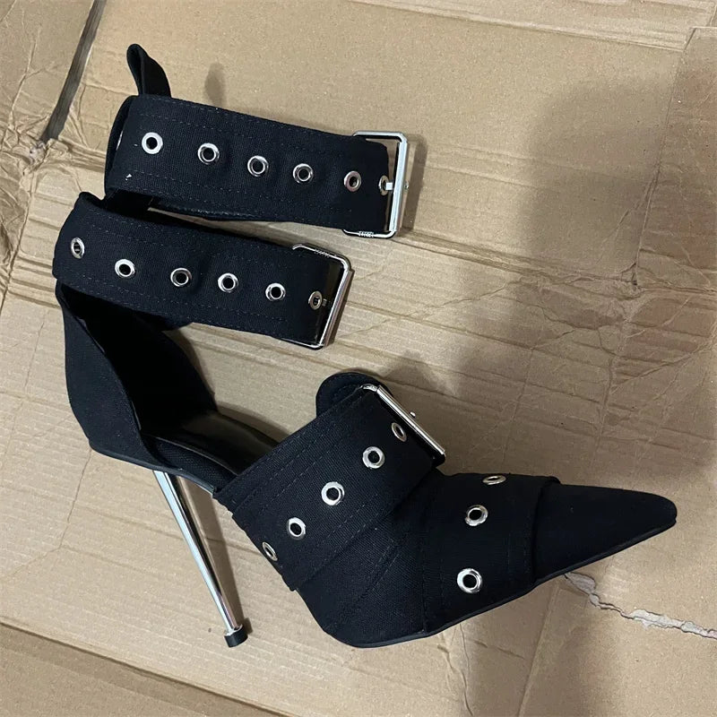 “Show Stoppin” Buckle Heel